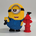 Gelbes Wesen mit Hydrant | Bausteine