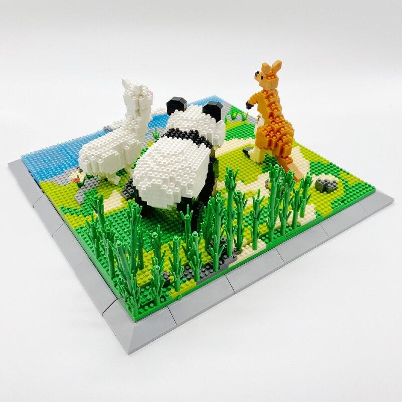 Panda, Känguru und Alpaka auf dem Gras  | Bausteine